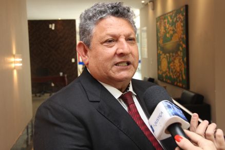 O desembargador Dirceu dos Santos, que est� afastado do cargo desde segunda-feira