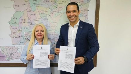 Acordo foi assinado pela presidente do TRE-MT, Serly Marcondes Alves, e pelo controlador-geral do Estado, Paulo Farias