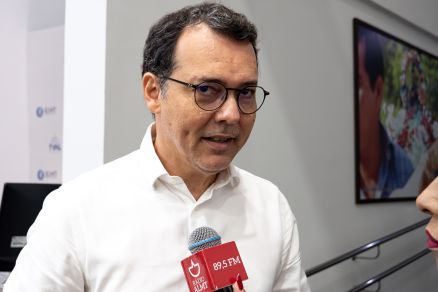 O deputado estadual L�dio Cabral acredita que briga entre conservadores pode abrir vaga para Natasha no segundo turno
