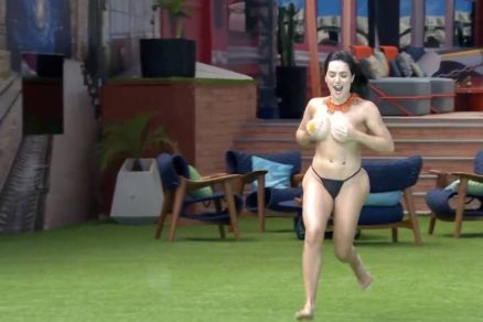 Ela cumpriu a promessa. Depois de voltar do pared�o