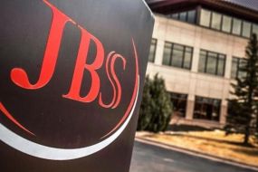 JBS pagar� R$ 10 mi por descumprir acordo sobre jornada de trabalho 