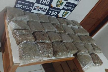 Supermaconha apreendida pela PM durante abordagem em �nibus 