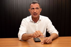 Assis pressiona por dela��o e quer exposi��o de envolvidos