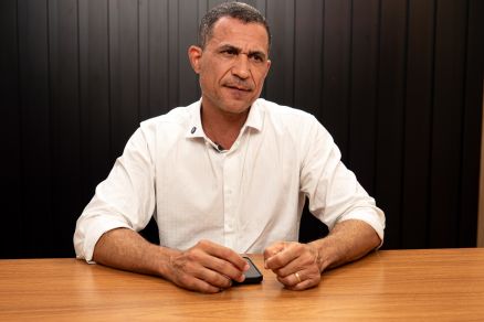 O deputado Coronel Assis, que � militar