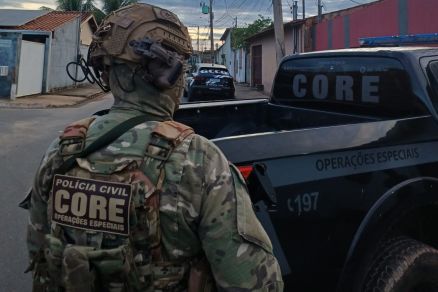 Agente de seguran�a p�blica durante a Opera��o Opera��o Retirada