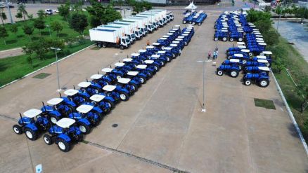 Ao todo, 120 tratores ir�o atender 99 munic�pios do estado