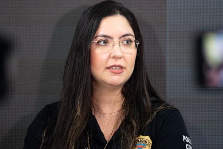 A delegada J�ssica Cristina de Assis, da Delegacia de Homic�dios e Prote��o � Pessoa (DHPP)