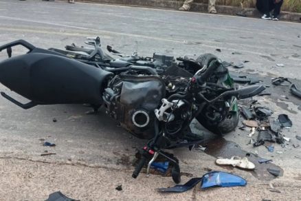 Camila Reis da Silva ( no detalhe), n�o resistiu aos ferimentos do acidente e morreu no HMC 