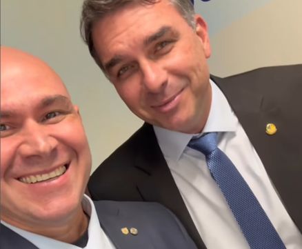 O prefeito de Cuiab�, Abilio Brunini, que gravou um v�deo ao lado do pr�-candidato � presid�ncia, Fl�vio Bolsonaro