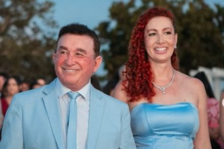 O cantor Amado Batista ao lado de sua filha Lorena Alves Batista