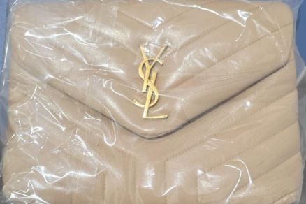 Uma das bolsas recuperadas pela Pol�cia Civil; item est� avaliado em R$ 25 mil