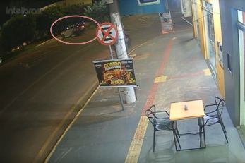 Motociclista � arremessado ao ser atingido por carro em MT; veja