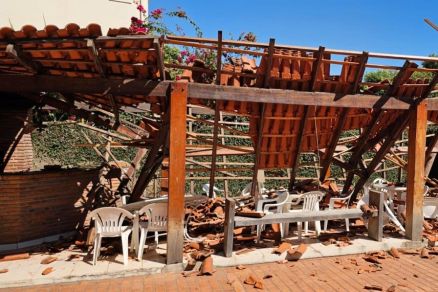 Sindicato denuncia que servidores trabalham em pr�dio com risco cr�tico