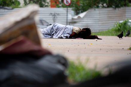 Pessoa em situa��o de vulnerabilidade nas ruas de Cuiab� 