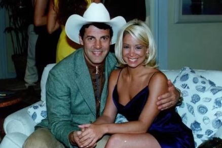 Gerson Brenner e Danielle Winits em 'Corpo Dourado' (1998) 