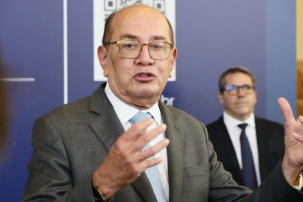 O ministro do STF Gilmar Mendes, que defendeu 'trava' a penduricalhos em evento em Cuiab�