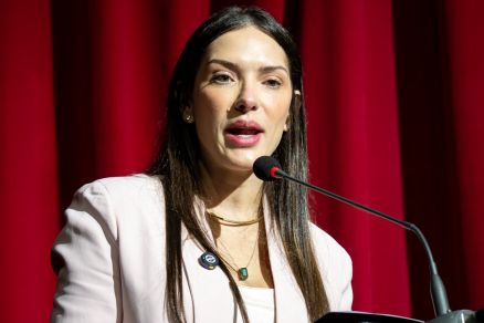 Janaina Riva � presidente do MDB, partido de Wanderley Cerqueira