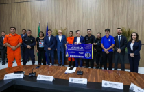 Governo de MT reconhece 2,3 mil profissionais da seguran�a com premia��o de R$ 1,8 mi