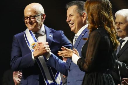 O governador Otaviano Pivetta e Mauro Mendes, que renunciou ao cargo (Foto:Victor Ostetti/MidiaNews)