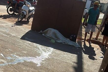 A mulher morreu no local do acidente, em cruzamento de Pocon�