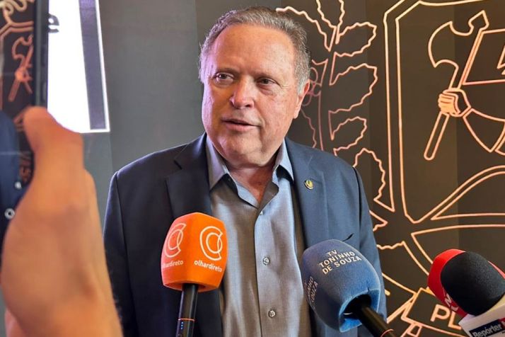 Blairo prev� elei��o polarizada: 