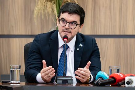 O secret�rio de Estado de Fazenda, F�bio Pimenta