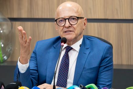 O governador Otaviano Pivetta, que descartou reajuste maior que a infla��o no RGA