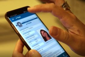 Eleitor tem um m�s para regularizar pend�ncias e ficar apto a votar