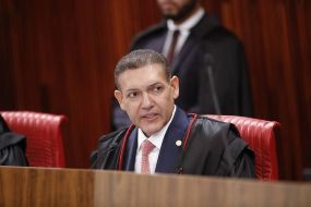 Kassio viaja em avi�o de advogado de Cl�udio Castro que atua no TSE