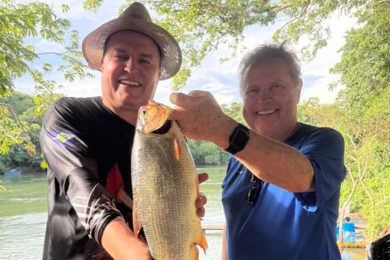 Max Russi e Blairo Maggi pescam juntos no Rio Manso 