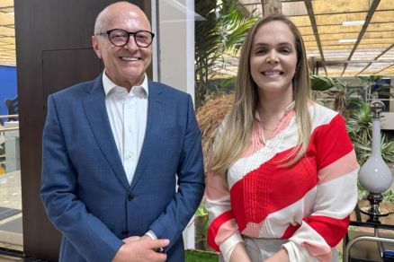 O governador Otaviano Pivetta e a nova chefe da Sedec, Mayran Beckman