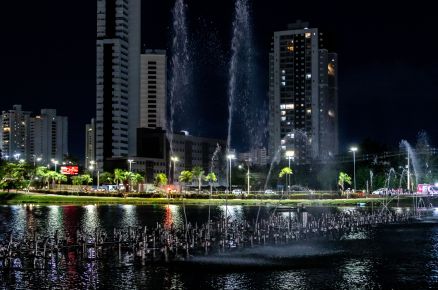 Tradicional Show das �guas voltou a encantar o p�blico no Parque das �guas