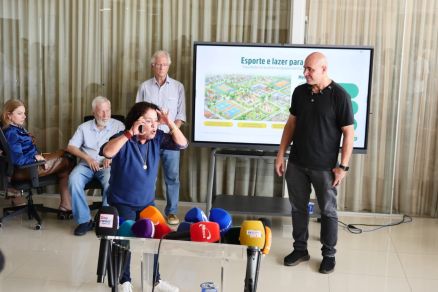 A vereadora Baixinha Giraldelli se irritou e interrompeu apresenta��o do novo Plano Diretor