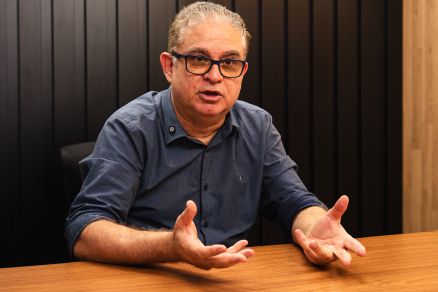 O professor de economia Maur�cio Munhoz, que apontou postura contradit�ria do presidente Lula