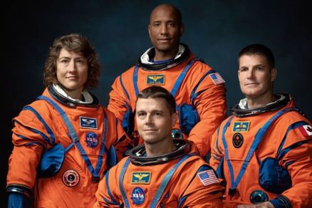 Os astronautas Reid Wiseman, Victor Glover, Christina Koch e Jeremy Hansen