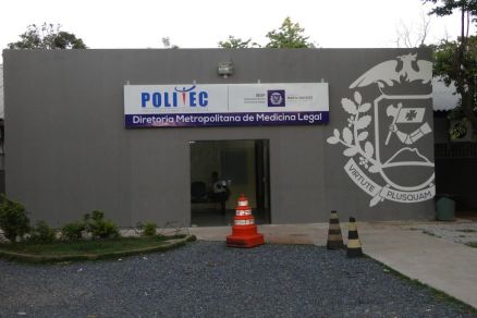 Instituto M�dico Legal foi invadido e vigia teve arma roubada