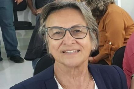 A prefeita de Barra do Bugres, Maria Azenilda Pereira, que contratou diversos artistas para o 30� Fest Bugres