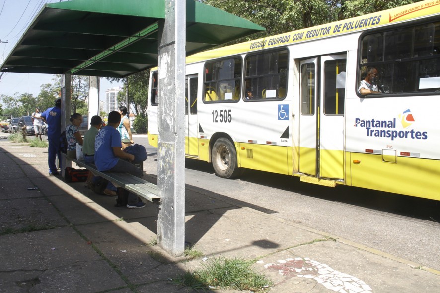 MidiaNews Greve de ônibus prejudica 250 mil usuários em Cuiabá
