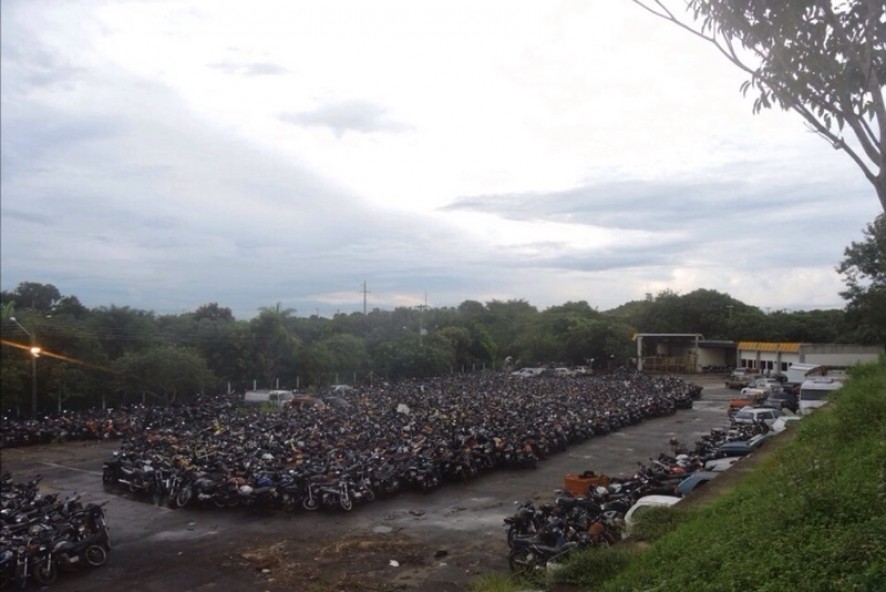 MidiaNews Mais de mil veículos são retirados do pátio do Detran