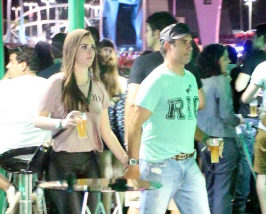 MidiaNews Marcos Pasquim assume namoro com a produtora Aline