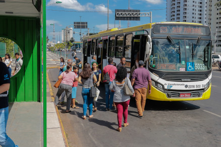 Ponto de ônibus Pantanal Shopping 11-06-2018