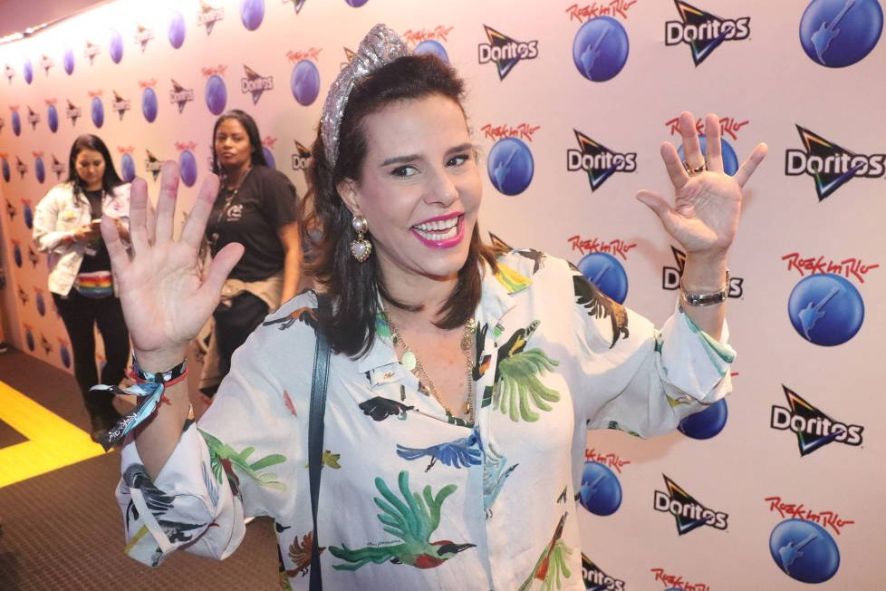 MidiaNews | Narcisa Tamborindeguy é atingida por palhaço em festa; veja