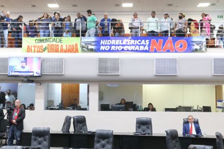 Ribeirinhos na sesso da AL