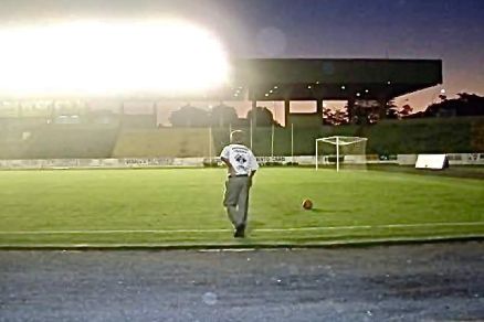 JOÃO ZANUTTI NO CAMPO DE FUTEBOL 