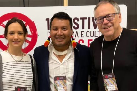Takuma Kuikuro e Fernando Meirelles 