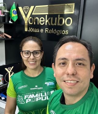 Rafael Yonekubo e esposa 
