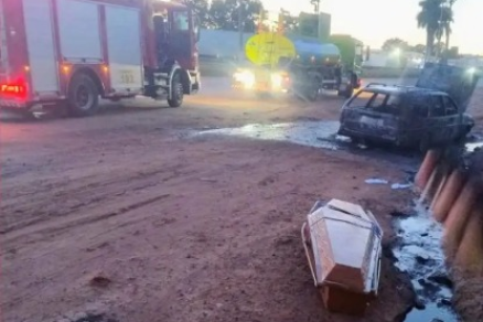 carro funer&aacute;rio incendiado 