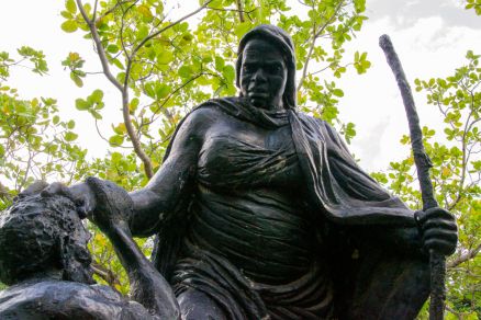 Est&aacute;tua em homenagem &agrave; M&atilde;e Bonif&aacute;cia