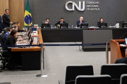 Plen&aacute;rio durante a 1&ordm; Sess&atilde;o extraordin&aacute;ria de 2026