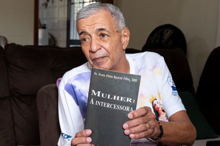 Livro escrito por Padre Firmo